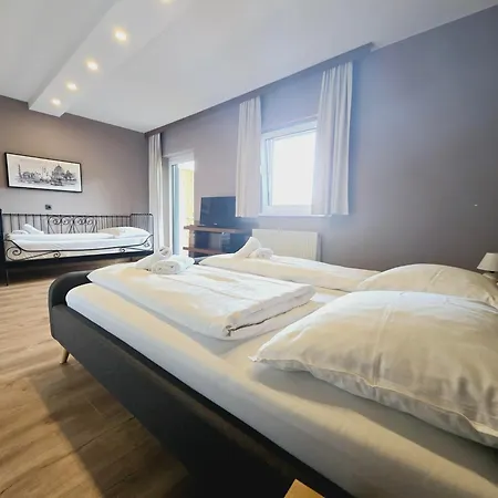 Apartament The Art And