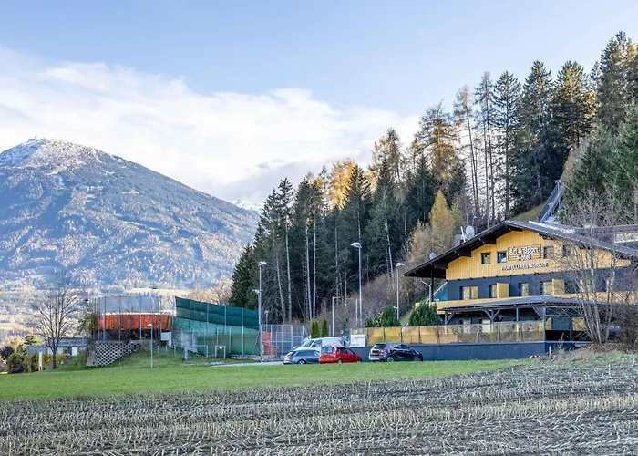 The Art And Apartment 3*